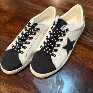 Vintage Havana White and Black Star Sneakers